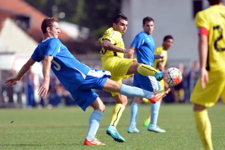 Nogometa&scaron;i Dinama gostovali su u Zlataru i u &scaron;esnaestini finala Hrvatskog kupa svladali lokalni O&scaron;trc sa 7:1.