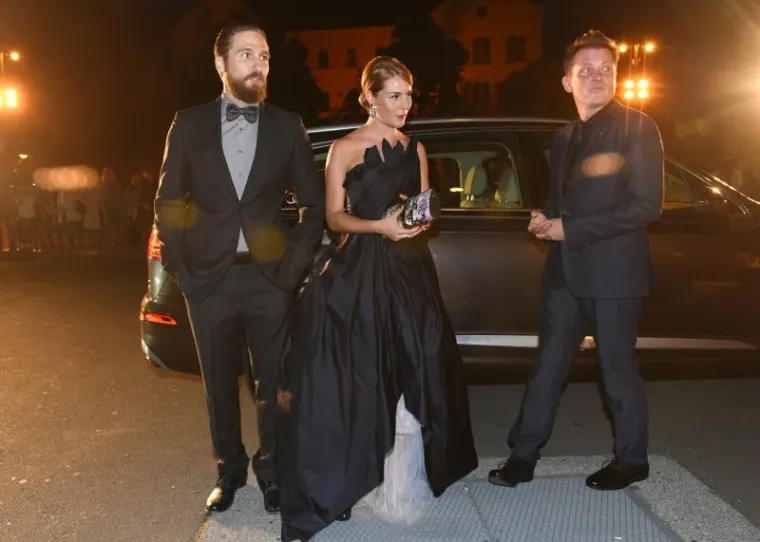 U Hrvatskom narodnom kazalištu održana je svečana premijera filma Dalibora Matanića "Zvizdan" nagrađenog na Canneskom festivalu i nominiranog za nagradu Oscar. Goran Marković i Tihana Lazović.