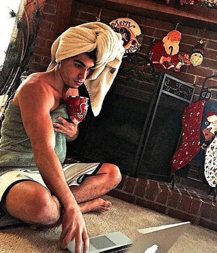 Dečki poku&scaron;ali opona&scaron;ati fotke cura s Instagrama, rezultati su očekivano apsurdni