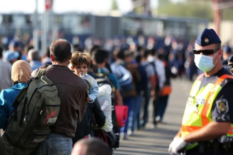 PREPUCAVANJA IH SE NE TIČU: Izbjeglice i dalje dolaze