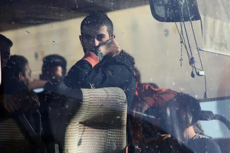 Izbjeglice i dalje dovoze autobusi iz Opatovca na granicu s Mađarskom.