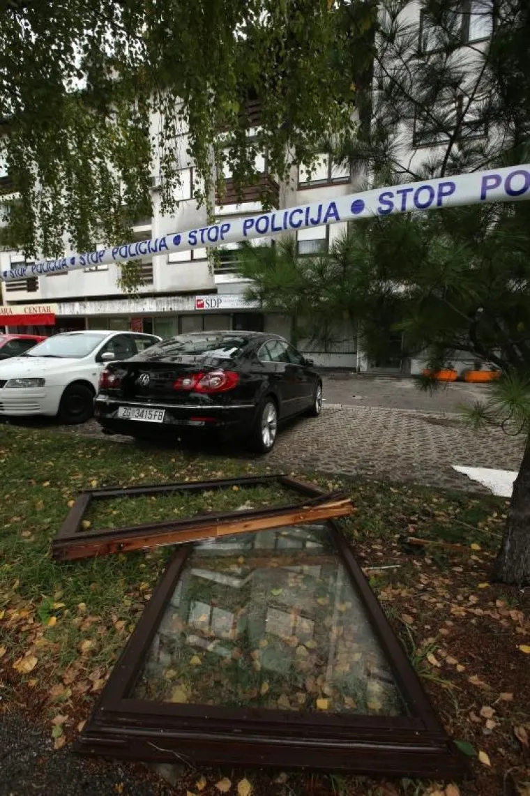 PRASAK U NOĆI: Požar i eksplozija plina u stanu u  Velikoj Gorici