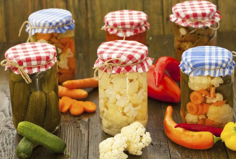 Tržnice su prepune voća i povrća, koje samo čeka da ga netko pojede!