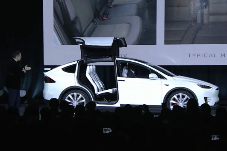 PREPUN INOVACIJA: Zavirite u novi Tesla X električni SUV