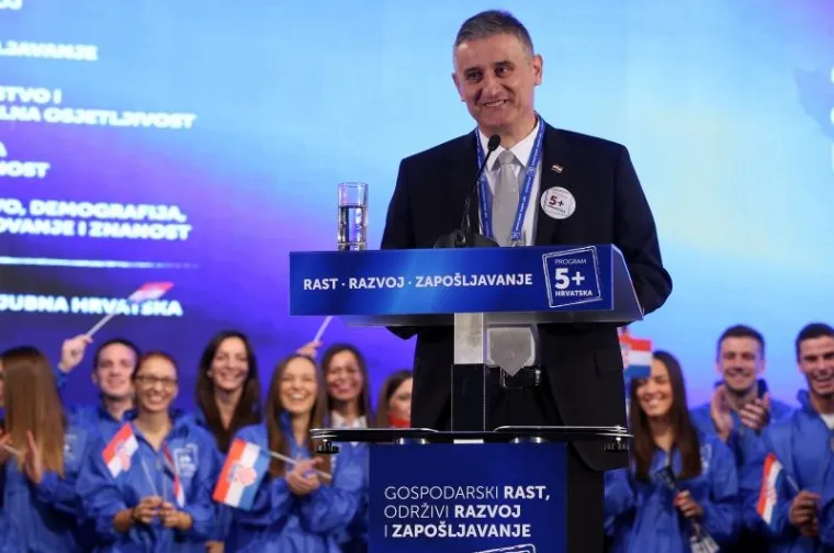 VELESAJAM: HDZ predstavio svoj izborni program