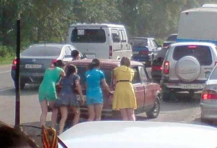 NOVA DOZA RUSIJE: Pogledajte kako gledaju tekme i druge bizarne prizore iz svakodnevice