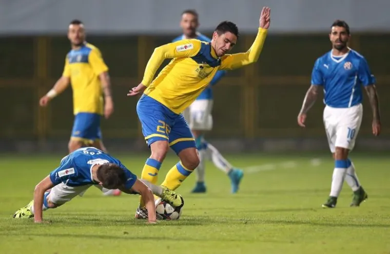 Domaći Inter i prvak Dinamo odigrali su 2:2 u 12. kolu 1. HNL