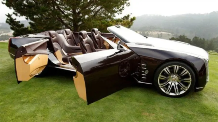 CADILLAC CIEL: Otkad su prvi put montirana na kočijama, dvokrilna vrata koja se otvaraju svako na svoju stranu, postala su simbol elegancije i luksuza. Ništa se do danas nije promijenilo, pa je takva vrata preuzeo i Cadillac Ciel koncept automobil.