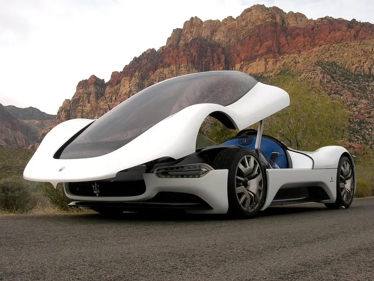 MASERATI BIRDCAGE 75TH CONCEPT: Kada je Pininfarina slavila 75. rođendan, dizajneri u tvoj tvrtki poželili su napraviti nešto posebno. Rezultat je Birdcage konceptni automobil, inspiriran Maseratijevim trkaćim modelima iz 50-ih i 60-ih godina. Najbolja stvar na ovom autu su staklena vrata koja funkcioniraju kao ona na borbenom avionu.