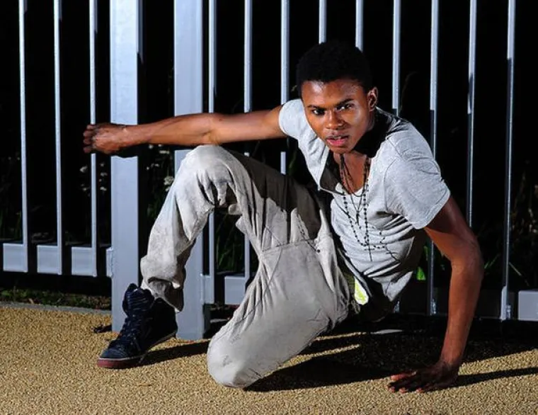 KAKO?! ZA&Scaron;TO?! Ove bizarne modne poze treba zabraniti - i to zakonom