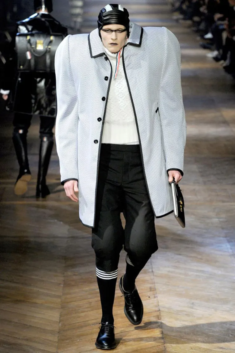 Neki kažu da je ovo moda. Drugi misle da je riječ o sprdačini. &Scaron;to vi kažete?