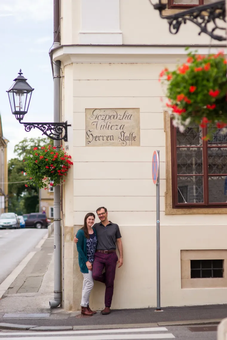 Amerikanac odlučio zaprositi djevojku pred muzejem prekinutih veza