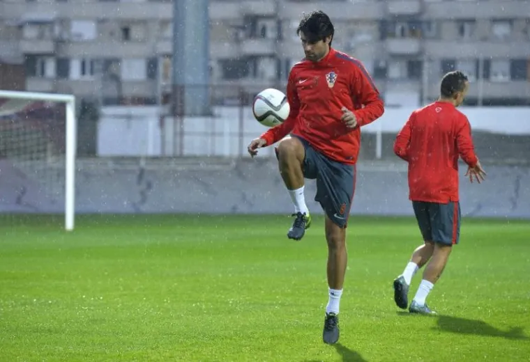 VRIJEME IH NE MAZI: Pogledajte kišni trening Vatrenih