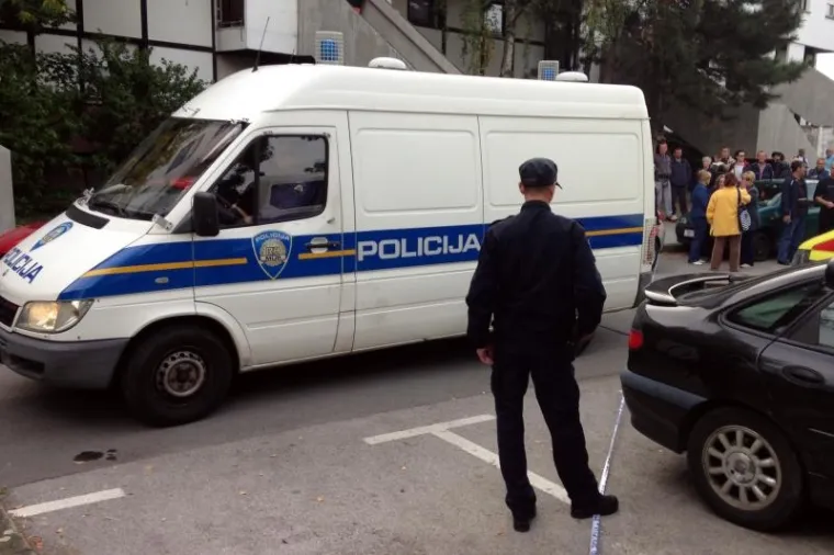 Iako je ministar Lalovac zaprijetio da će se obračunati s bankarima koji deložiraju građane, izbacivanje ljudi iz njihovih domova se nastavlja. Na red je do&scaron;la Jadranka Jež, biv&scaron;a rukometna reprezentativka, koja je deložirana iz svog stana na zagrebačkom Jarunu.