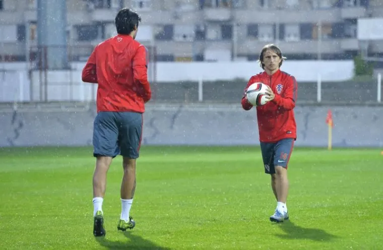 Hrvatska nogometna reprezentacija trenirala je u srijedu na stadionu u Kranjčevićevoj. U subotu izabranike Ante Čačića na Maksimiru očekuje dvoboj protiv Bugarske u kvalifikacijama za Euro, a tri dana kasnije gostuju na Malti.