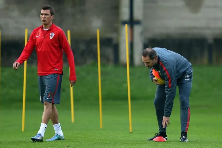 Hrvatska nogometna reprezentacija održala je trening na pomoćnom terenu Hitrec-Kacian stadiona u Maksimiru u sklopu priprema za nadolazeću kvalifikacijsku utakmicu s Bugarskom za odlazak na Euro