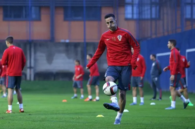 Hrvatska nogometna reprezentacija održala je trening na pomoćnom terenu Hitrec-Kacian stadiona u Maksimiru u sklopu priprema za nadolazeću kvalifikacijsku utakmicu s Bugarskom za odlazak na Euro