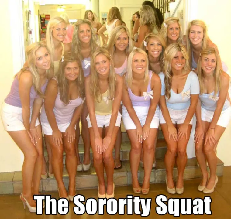 Sastavili popis najglupljih ženskih poza. Imaju li pravo ili su samo ljubomorni?