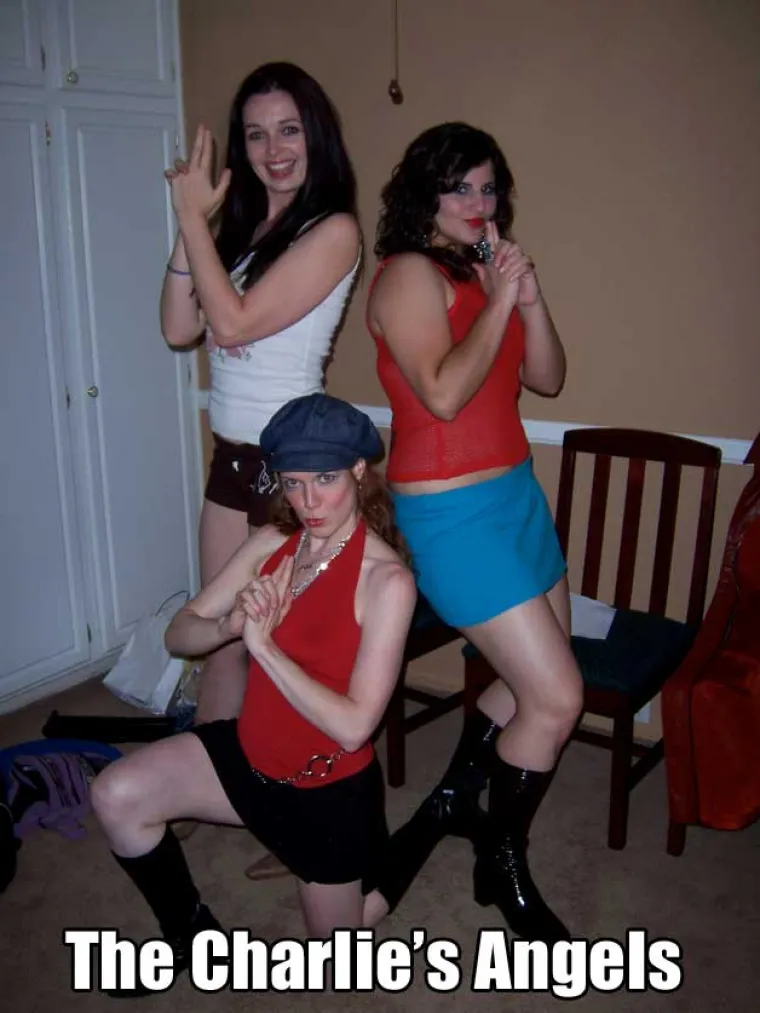 Sastavili popis najglupljih ženskih poza. Imaju li pravo ili su samo ljubomorni?