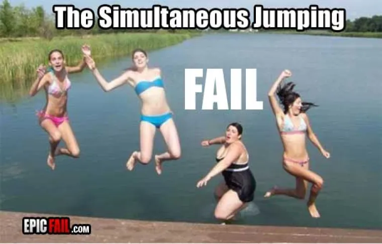 Sastavili popis najglupljih ženskih poza. Imaju li pravo ili su samo ljubomorni?