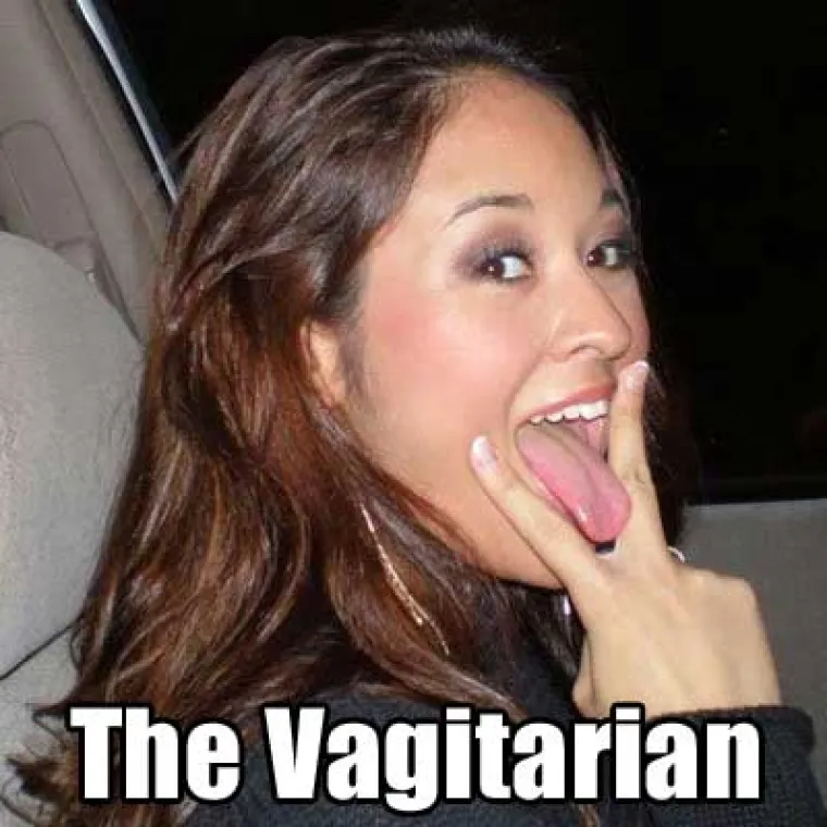 Sastavili popis najglupljih ženskih poza. Imaju li pravo ili su samo ljubomorni?