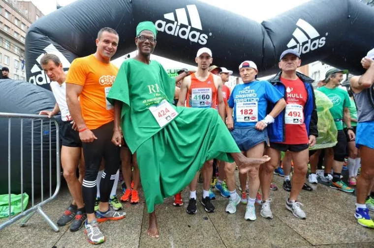 U nedjelju je održan 24. Zagrebački maraton. Po ki&scaron;i i niskoj temperaturi trčalo je nekoliko tisuća rekreativaca i profesionalnih sporta&scaron;a, a bilo je i bosonogih natjecatelja.