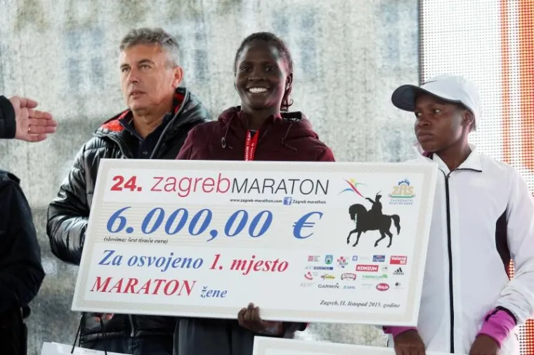 U nedjelju je održan 24. Zagrebački maraton. Po ki&scaron;i i niskoj temperaturi trčalo je nekoliko tisuća rekreativaca i profesionalnih sporta&scaron;a, a bilo je i bosonogih natjecatelja.