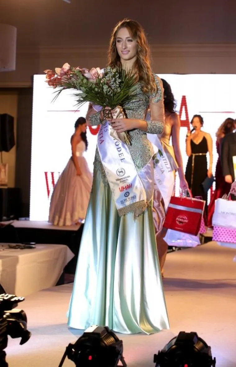 Finalni izbor World Top Model Croatia 2015 održan je u zagrebačkom hotelu Sheraton. Na izboru je sudjelovalo 15 modela iz hrvatskih modnih agencija, a pobjednica je manekenka Dea Maretić, koja će predstavljati Hrvatsku na svjetskom izboru u Rimu.