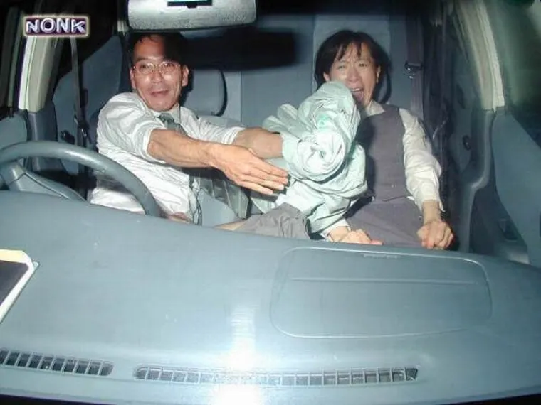 Izrazi lica partnera uhvaćenih u seksu u javnosti stvarno su neprocjenjivi