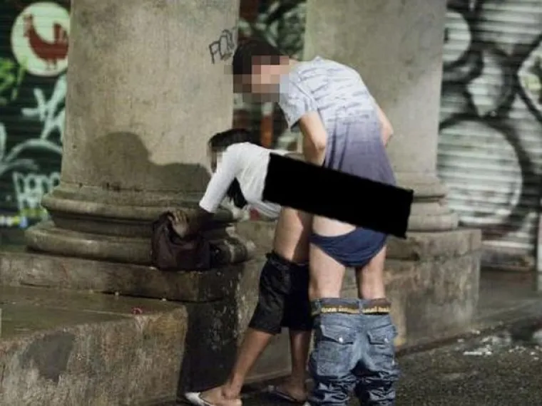 Izrazi lica partnera uhvaćenih u seksu u javnosti stvarno su neprocjenjivi