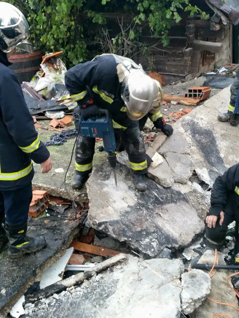 STRAŠNO: Pogledajte intervenciju nakon eksplozije i urušavanja kuće u Gračanima