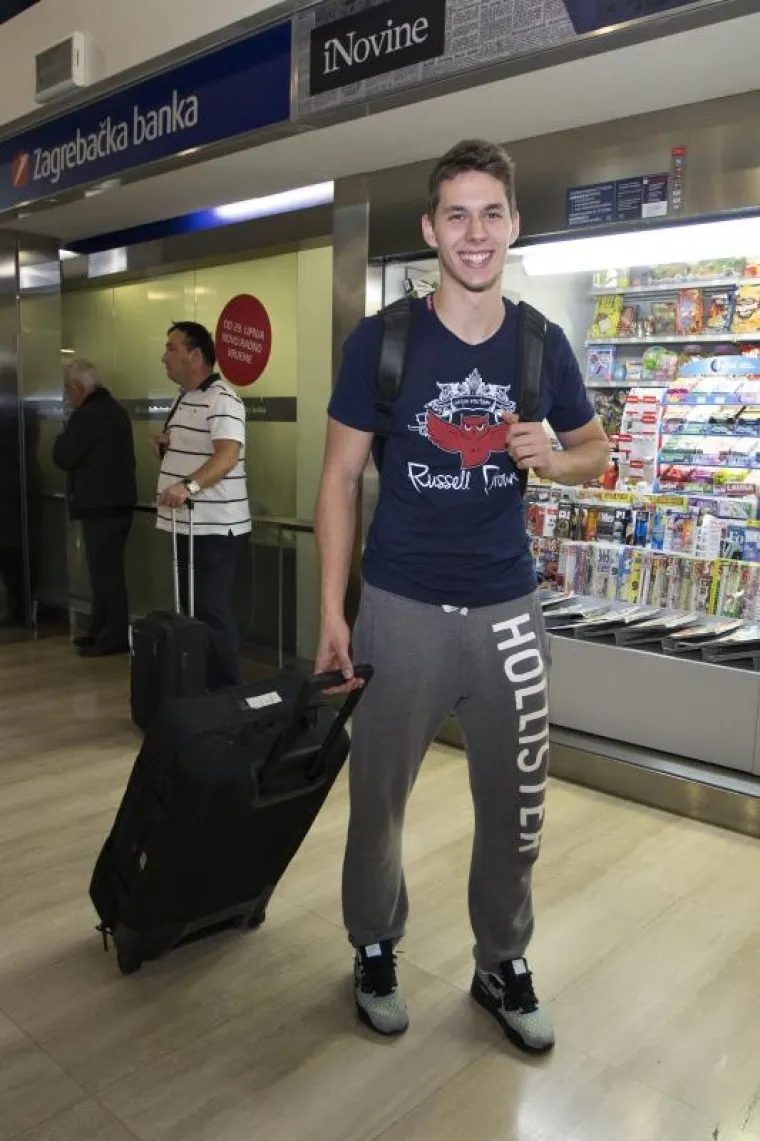 Dio hrvatskih nogometnih reprezentativaca vratio se s Malte gdje su u utorak izborili plasman na Europsko prvenstvo.