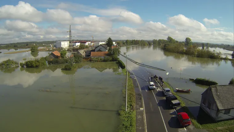 Ekskluzivne snimke iz zraka svjedoče o razmjerima potopa!