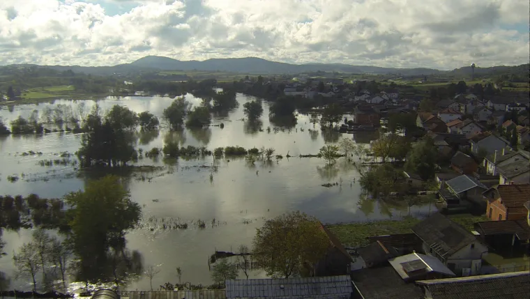 Ekskluzivne snimke iz zraka svjedoče o razmjerima potopa!