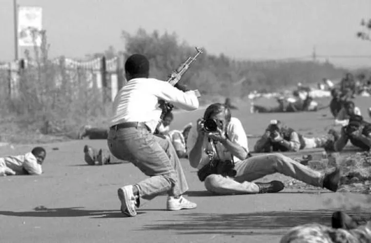 Kad vidite tko stoji iza kamere, bit će vam jasno za&scaron;to je internet prepun ludih slika