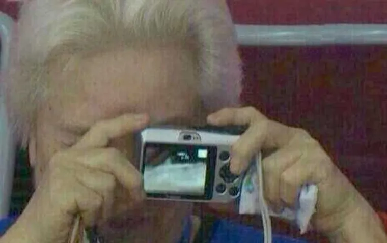 Kad vidite tko stoji iza kamere, bit će vam jasno za&scaron;to je internet prepun ludih slika