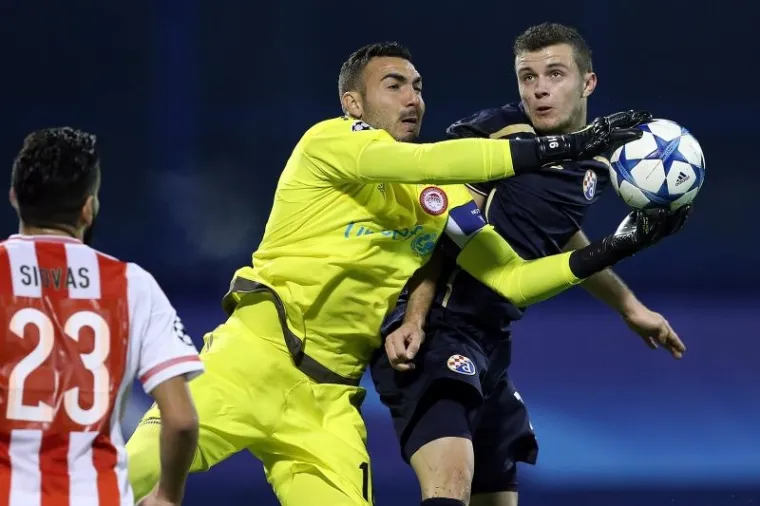 Dinamo je u 3. kolu skupine F poražen protiv Olympiacosa s 0:1 u Maksimiru.