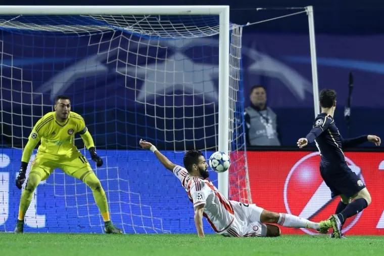 Dinamo je u 3. kolu skupine F poražen protiv Olympiacosa s 0:1 u Maksimiru.