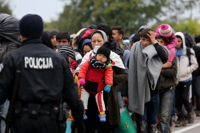 AGONIJA BEZ KRAJA: Kolone napaćenih ljudi stižu u Hrvatsku
