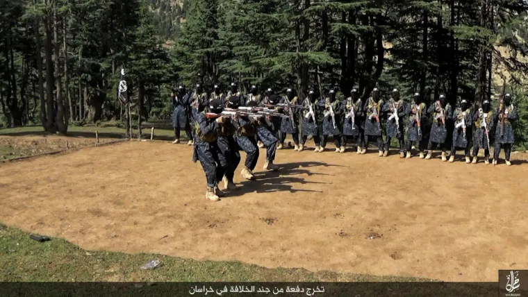 Pogledajte kako izgledaju novi 'diplomci' Islamske države