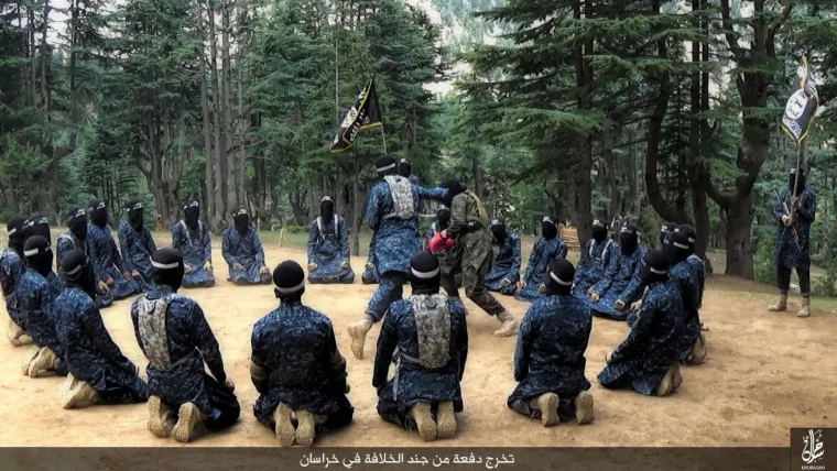 Pogledajte kako izgledaju novi 'diplomci' Islamske države