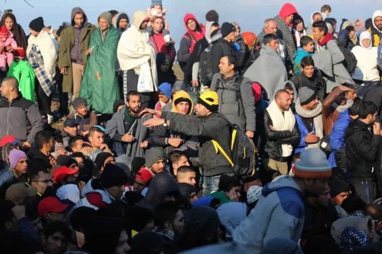 Na granični prijelaz Berkasovo u Srbiji i dalje dolaze izbjeglice koje čekaju na ulazak u Hrvatsku.