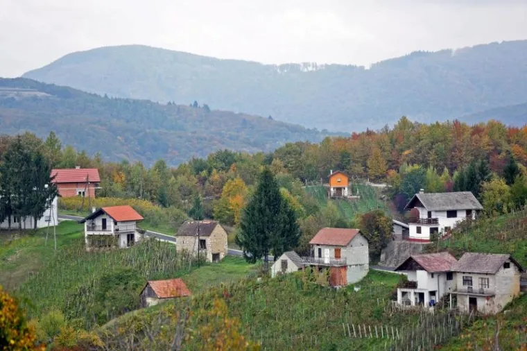 Ne znate kamo za vikend? Najavljeno lijepo vrijeme savršena je prilika za izlet u prirodu. Ako vam Žumberak nije blizu, sigurno možete barem negdje udahnuti malo svježeg zraka, pa makar u parku.