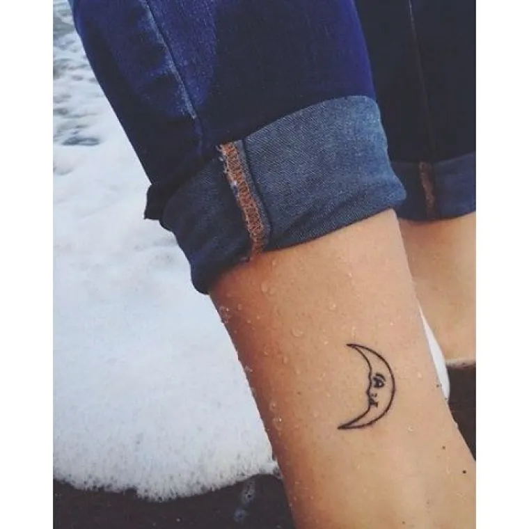 &Scaron;korpion - Mjesec na gležnju. Samostalni ste, moćni i mudri. Mjesec je simbol va&scaron;e tajanstvene aure.