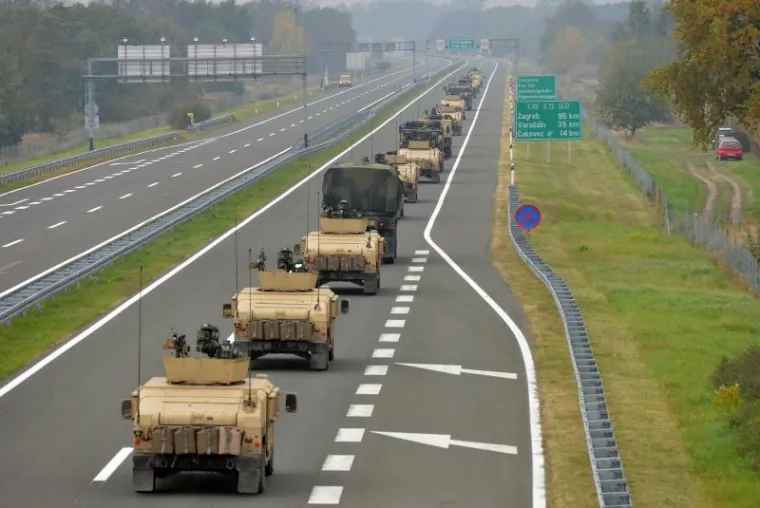 Konvoj od 25 oklopnih vozila američke vojske ušao u Hrvatsku na prijelazu Goričan
