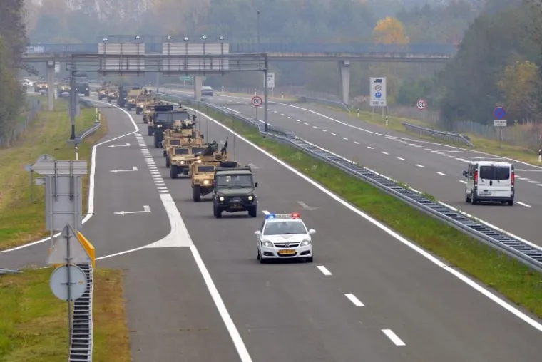 Konvoj od 25 oklopnih vozila američke vojske ušao u Hrvatsku na prijelazu Goričan