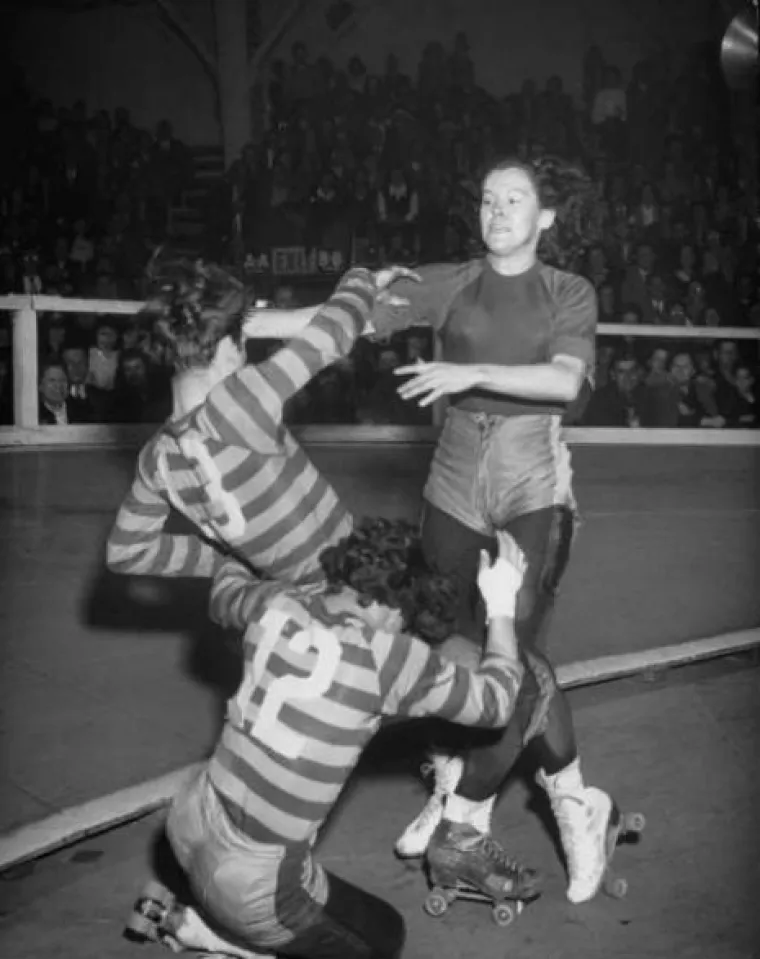 Ovako se mladež zabavljala sredinom 20. stoljeća. Dobra, stara vremena?