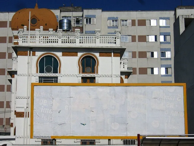 Na Novu Godinu 2007. 'zakon o čistom gradu' uzeo je maha i skinuto je preko 300.000 reklama.