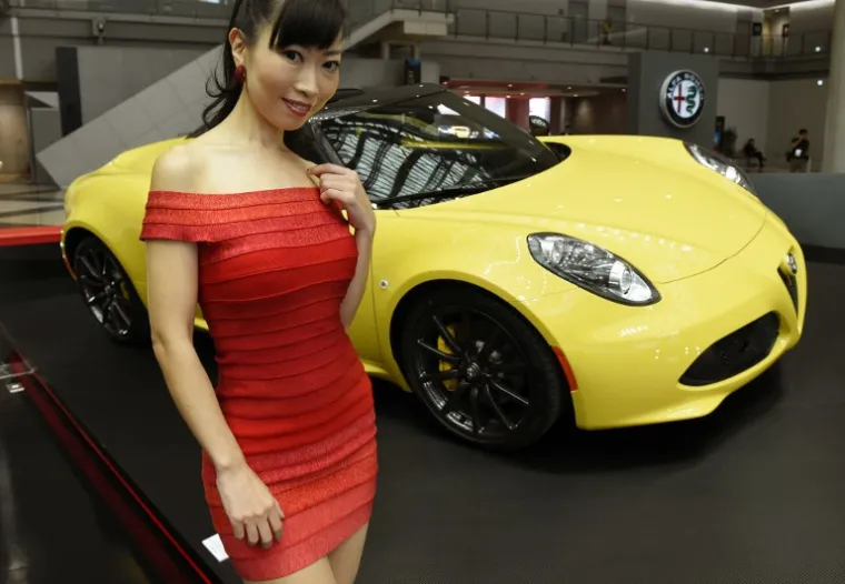 LJEPOTA IZ BUDUĆNOSTI: Pogledajte hostese na sajmu automobila u Tokiju