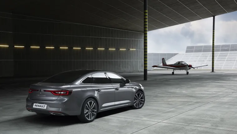 Renault je objavio tehničke detalje modela Talisman uoči početka prodaje na europskom trži&scaron;tu. Novi Renault Talisman na francuskom trži&scaron;tu stajat će od 28.149 eura na vi&scaron;e.